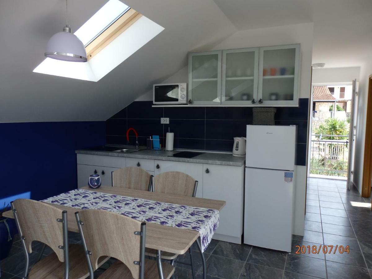 Apartman M&M Milna  Zewnętrze zdjęcie